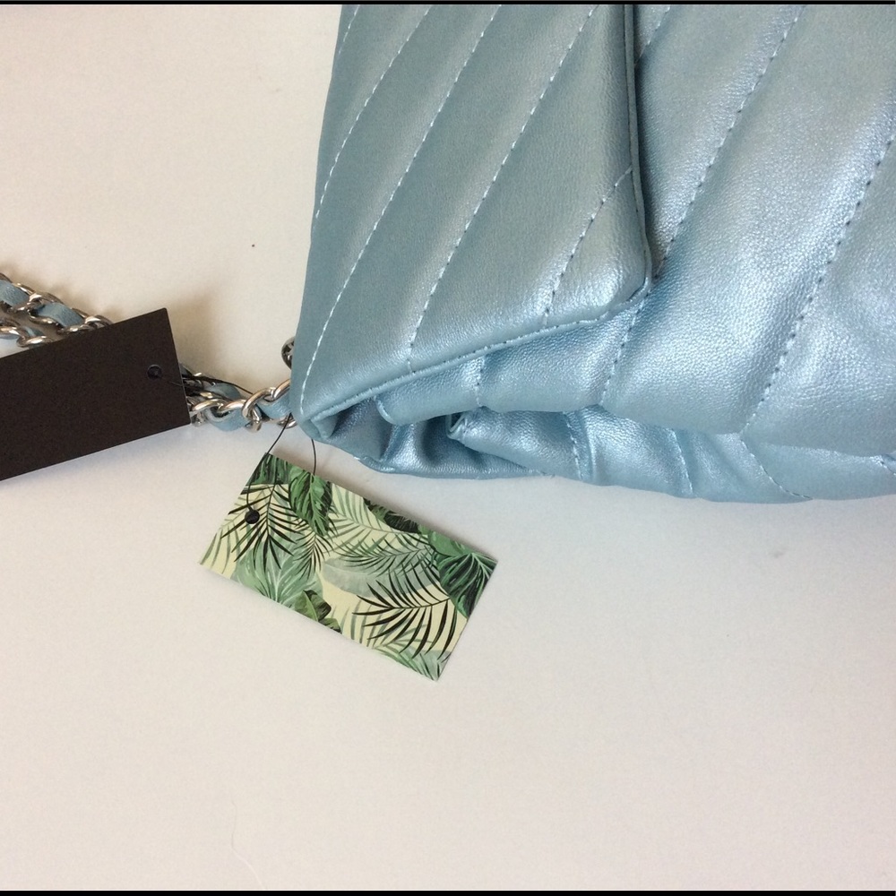 Badgley Mischka Quilted bag cross body chain quilted metallic blue faux leather - Picture 11 of 14